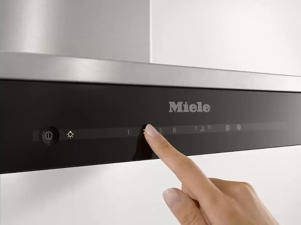 Вытяжка Miele DA 6698 W CLST